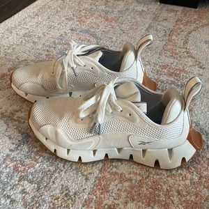 Reebok Zig Dynamica Size 6.5 Sneakers Gym Shoes